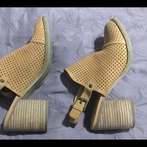 Franco Sarto Shoes minimum used, great condition.